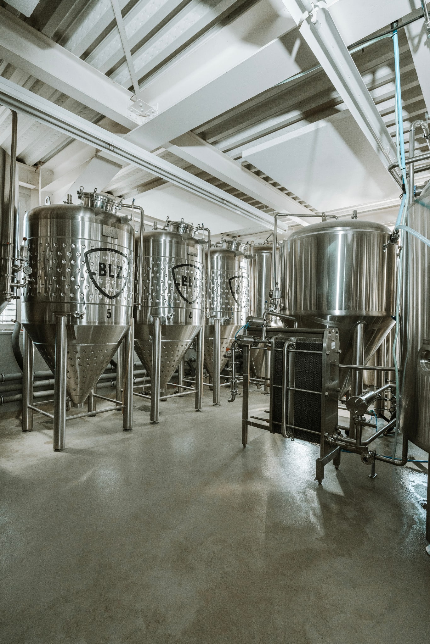 Cuves de fermentation BLZ dans la brasserie d’Orvin